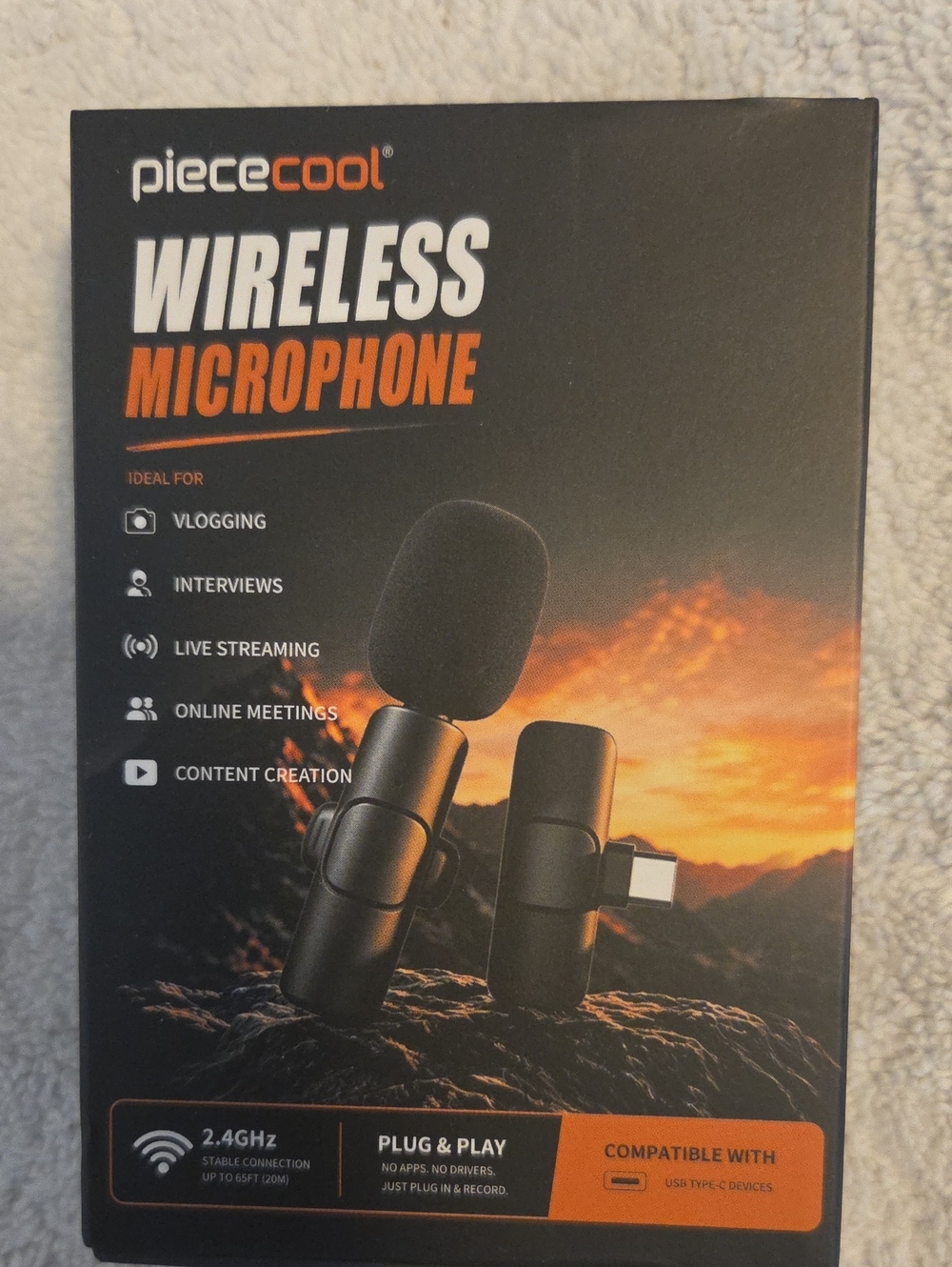 Two Wireless Microphones - Black - 2.4GHz Plug & Play